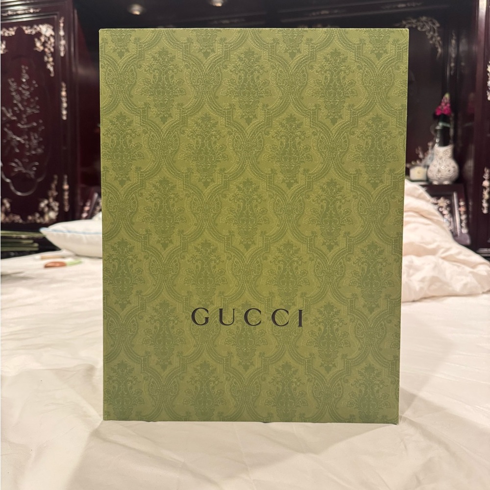 Gucci Gift Box - Picture 2 of 13
